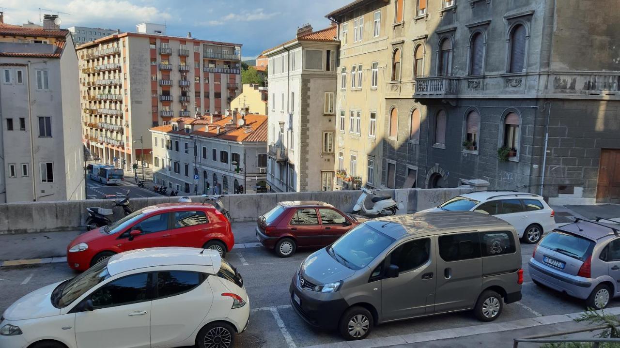 Da Federico 2 Apartment Trieste Bagian luar foto